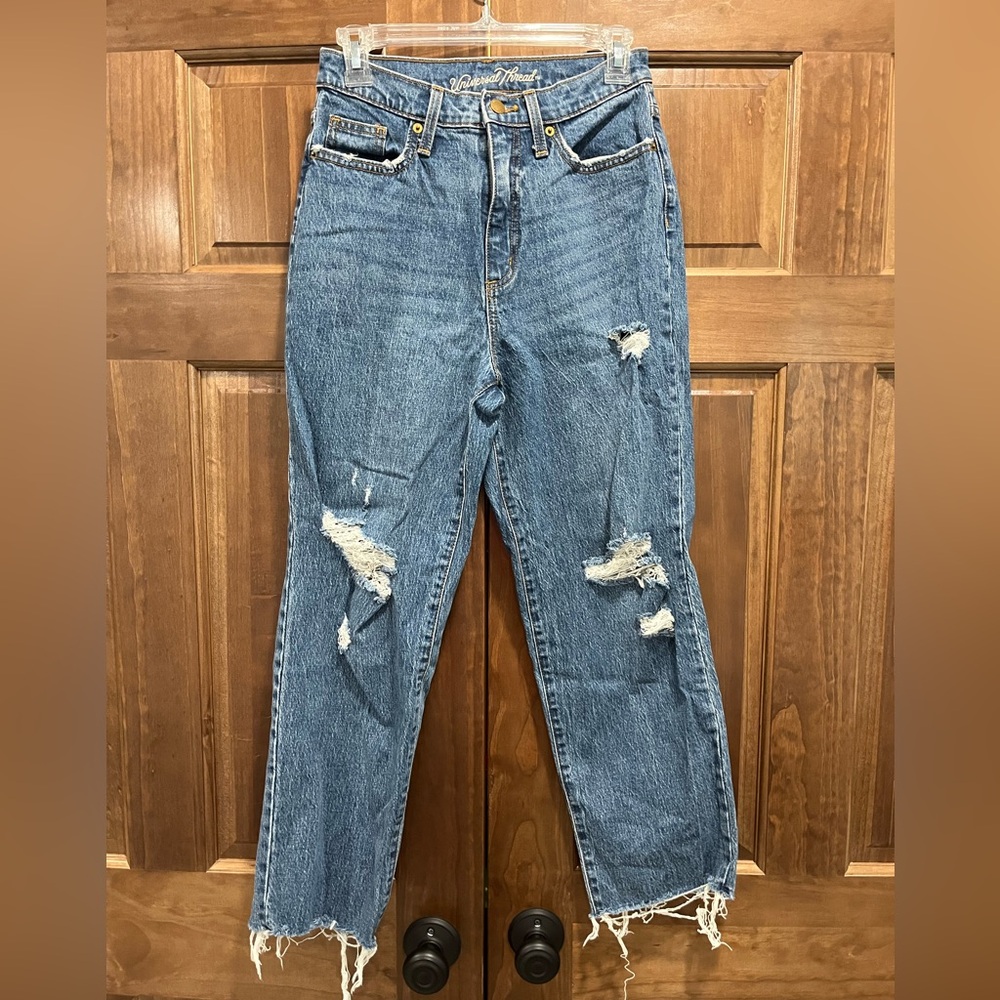 Universal Thread Distressed High-Rise Frayed Hem Women's Blue Jeans, Size 4/27R